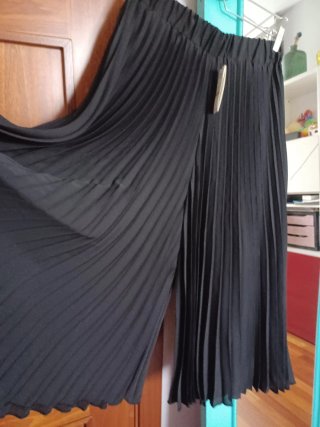 Pantalón ancho plisado negro vestir
