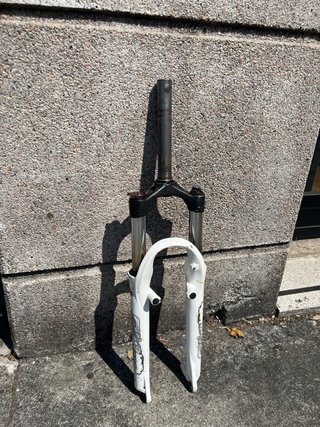 Horquilla suspensión con bloqueo