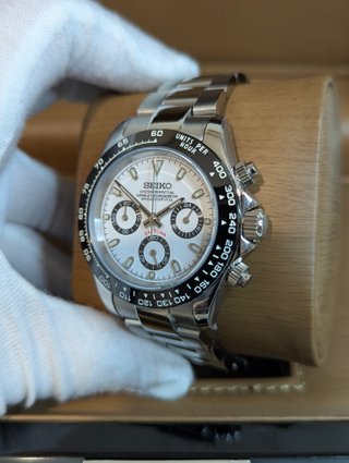 Reloj Seiko Mod Daytona Oyster Blanco Negro Panda
