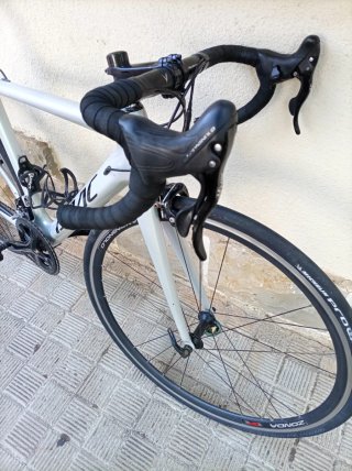 Bicicleta Carretera Isaac Carbono 12v