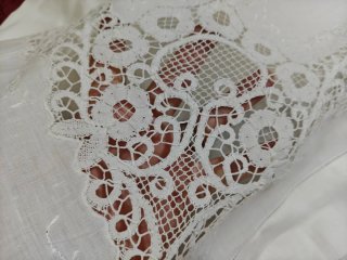 lenzuola matrimoniali in puro lino e pizzo Cantù