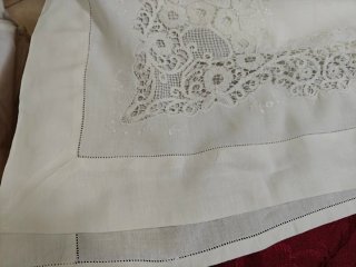 lenzuola matrimoniali in puro lino e pizzo Cantù