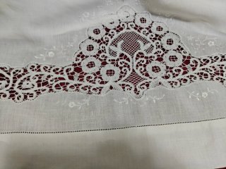 lenzuola matrimoniali in puro lino e pizzo Cantù