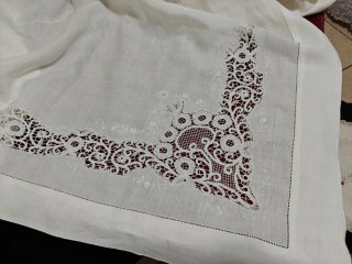 lenzuola matrimoniali in puro lino e pizzo Cantù