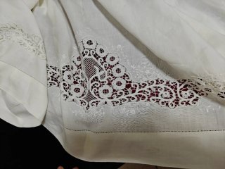 lenzuola matrimoniali in puro lino e pizzo Cantù