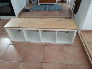 1 kallax ( 1x4 ) + 4 Cubos Ikea EKET + Cabecero Ca