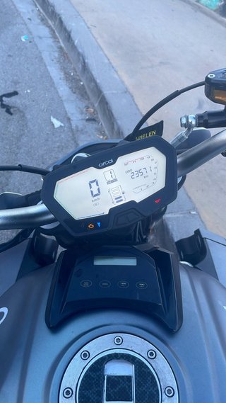 Motocicleta Naked Gris/Plata