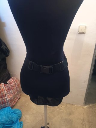 Riñonera deportiva negra y rosa