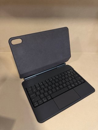 iPad A16 256GB con Apple Care + Funda teclado