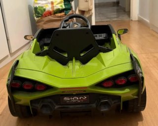 Lamborghini Aventador 2025