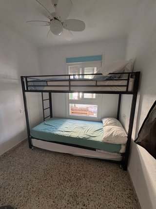 Litera triple con cama nido. NUEVA. Embalada.