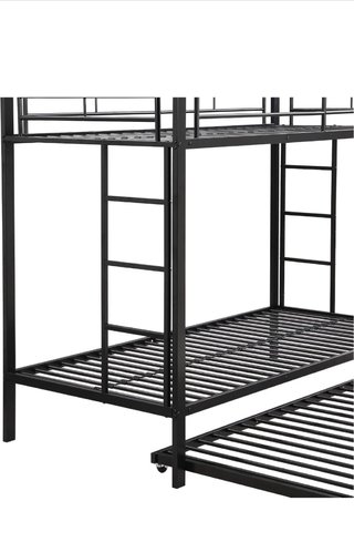 Litera triple con cama nido. NUEVA. Embalada.