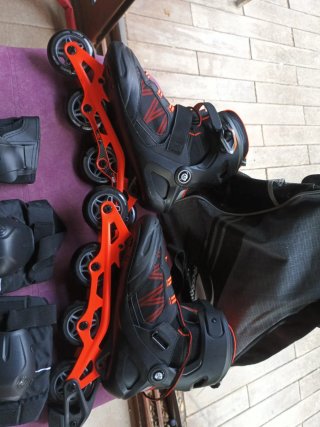 Patines en línea  protecciones,bolsa y casco t 45