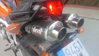 Yamaha FZS 600 Fazer Naranja y Negra