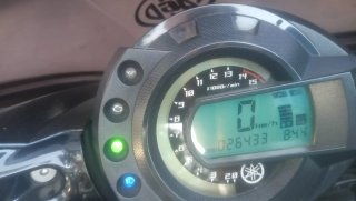 Yamaha FZS 600 Fazer Naranja y Negra