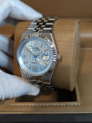 Reloj Seiko Mod Land-Dweller Flat Jubilee Azul
