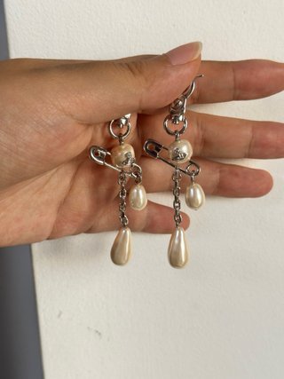 Vivienne Westwood Pendientes Perlas Y2K Punk