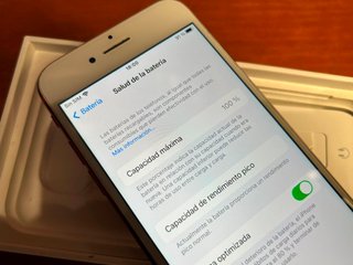 iPhone 7 128GB Rojo - Batería Nueva