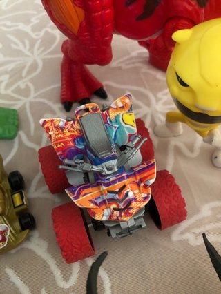 Lote de Juguetes: Hulk, Dinosaurios y Coches