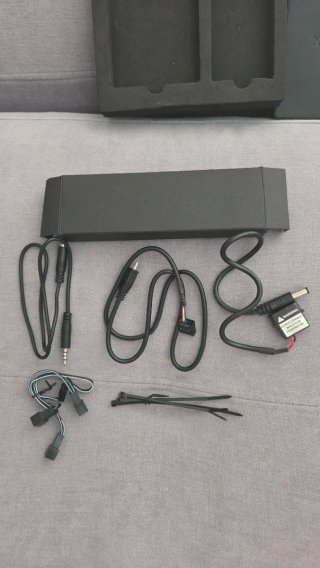 NZXT GRID+ V3 Controlador Ventilador Digital