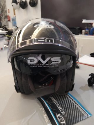 Cascos de moto negros