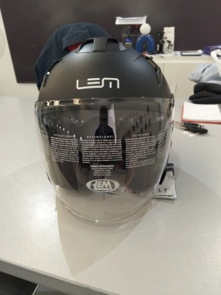 Cascos de moto negros