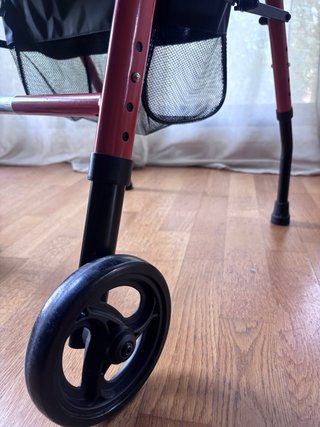 Andador adultos Mobiclinic Plegable con Asiento