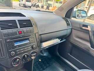Volkswagen Polo 1.4 Advance 80cv