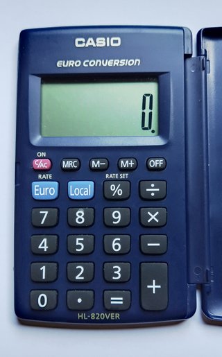 Calculadora escolar de bolsillo CASIO