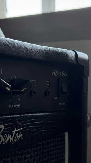 Amplificador Harley Benton HB-10G Negro