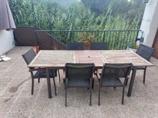 Mesa extensible y 6 sillas exterior