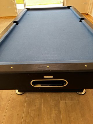Mesa de billar Deves Sport con bolas