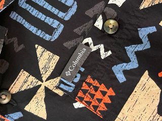 Camisa Columbia Estampado Geométrico Manga Corta