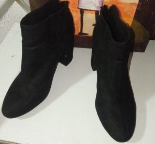 Botines ante negro tacón 38