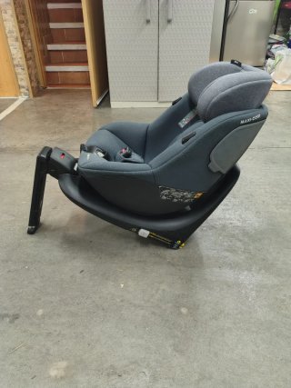 Silla de coche Maxi-Cosi giratoria. Marca mica