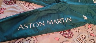 Traje Fernando Alonso Aston Martin Verde