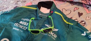 Traje Fernando Alonso Aston Martin Verde