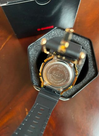 Reloj Casio G-Shock Dorado y Negro