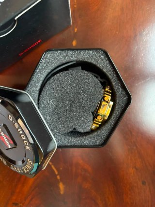 Reloj Casio G-Shock Dorado y Negro