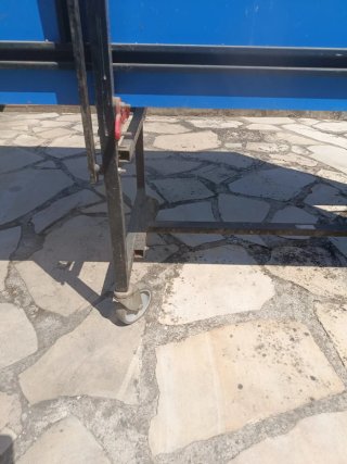 Mesa de ping pong azul
