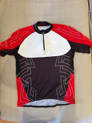Chaqueta Btwin Naranja/Negra, camisetas y culote