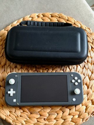 Nintendo Switch Lite Gris y Amarillo