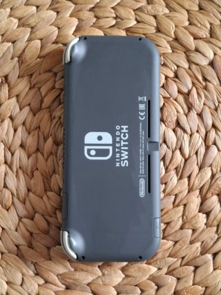 Nintendo Switch Lite Gris y Amarillo