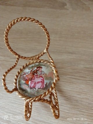 2 Mecedoras Porcelana Broches( Badalona)