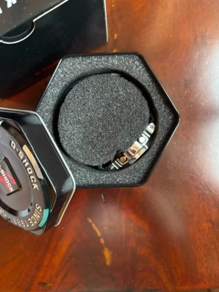 Reloj Casio G-Shock Negro y Plateado