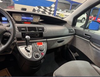Peugeot 807 2012