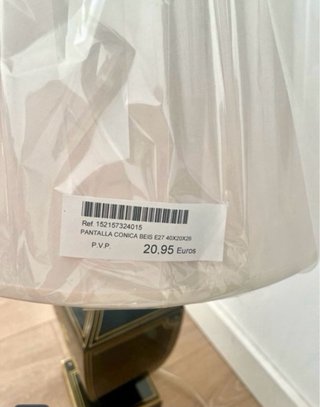 Lámpara de mesa cerámica negra y dorada