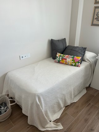 Cama individual 90cm buen estado