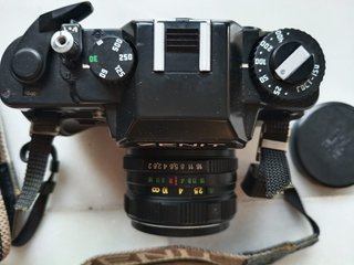 Cámara Zenit 122 + Objetivo Helios 44M-6 + Bolsa