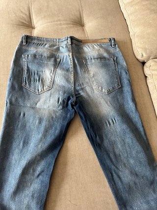 Pantalón vaquero Lefties desgastado Talla 44